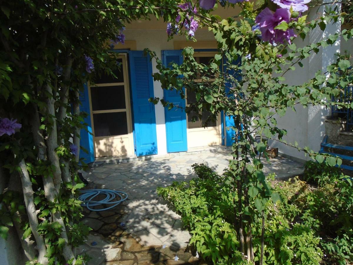 Sea Front Two Bedroom House In Lesvos Tavari Exterior photo