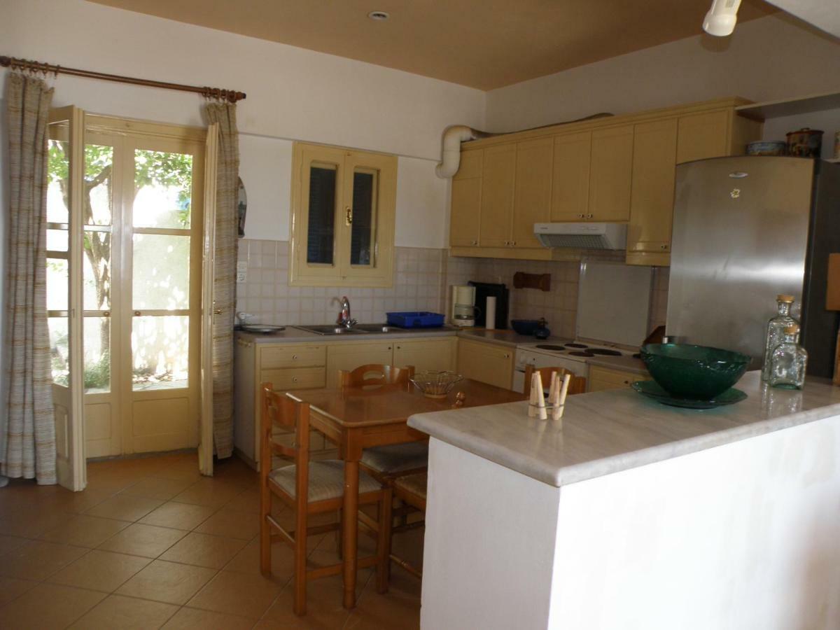 Sea Front Two Bedroom House In Lesvos Tavari Exterior photo